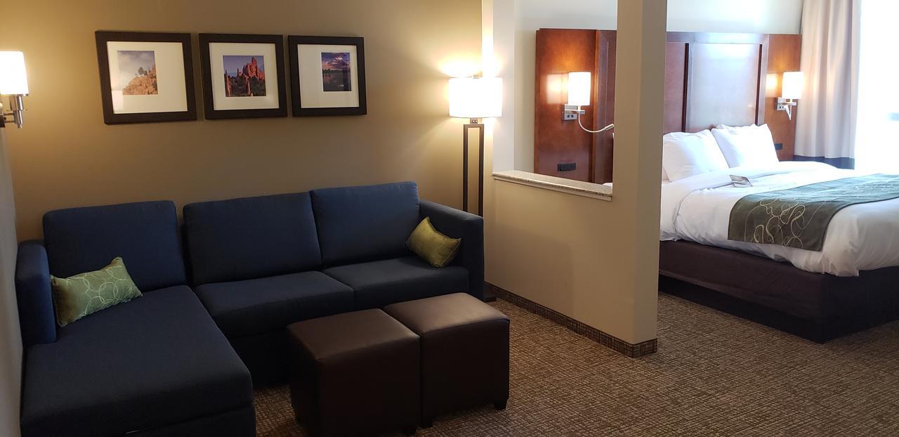 Comfort Suites Denver Near Anschutz Medical Campus Aurora Esterno foto